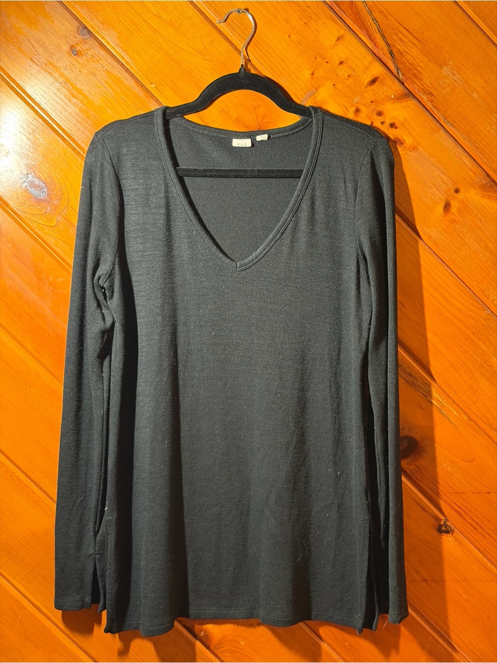 GAP Black V-Neck Lightweight Knit Long Sleeve Top